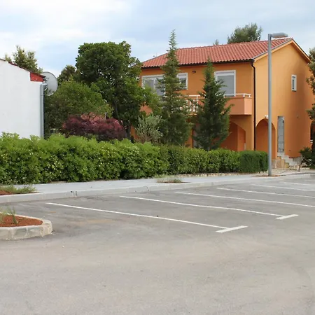 With Wifi Petrcane, Zadar - 6334 פטרצ'אנה